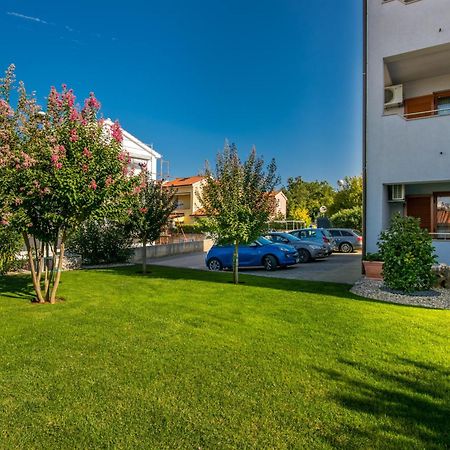 Apartments Kvarner 2 Малинска Экстерьер фото