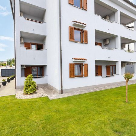 Apartments Kvarner 2 Малинска Экстерьер фото