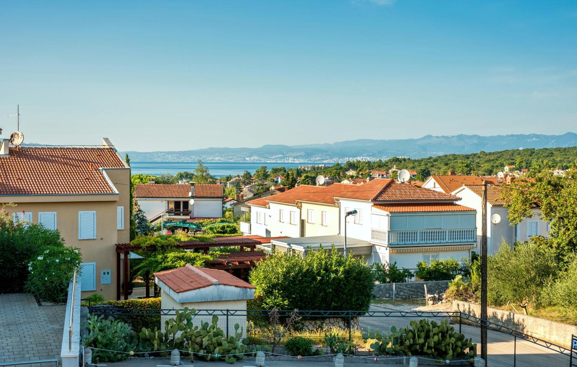 Apartments Kvarner 2 Малинска Экстерьер фото