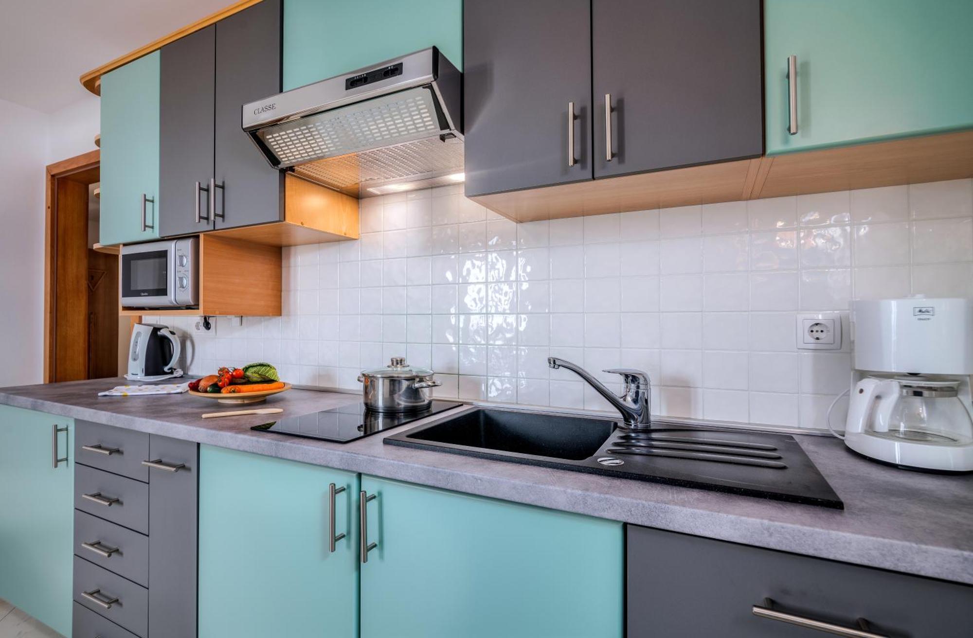 Apartments Kvarner 2 Малинска Экстерьер фото