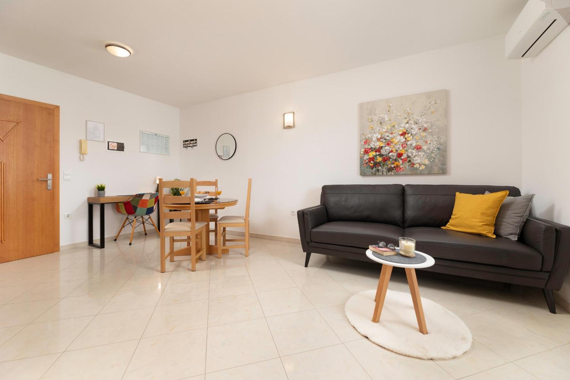 Apartments Kvarner 2 Малинска Экстерьер фото