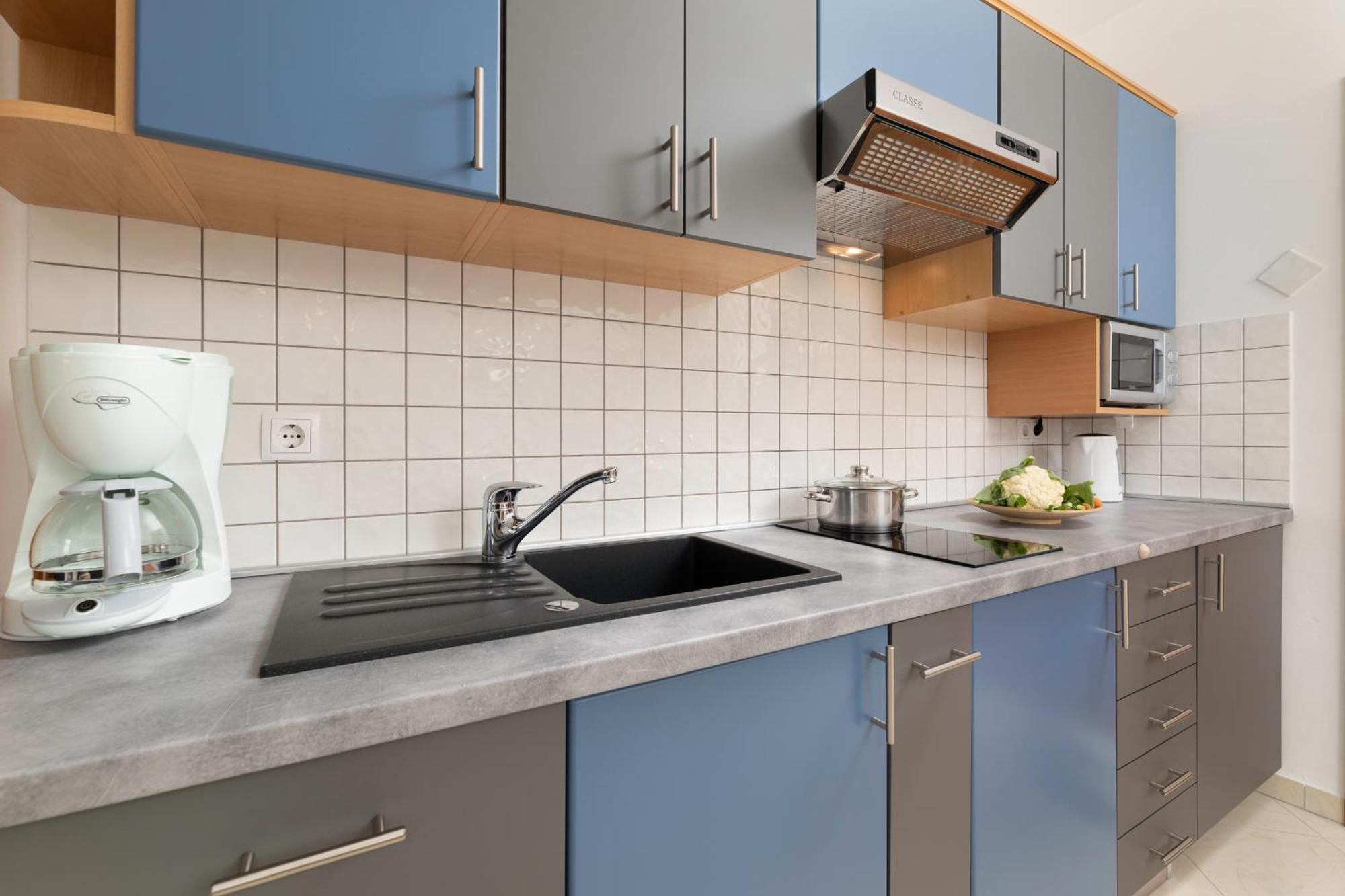 Apartments Kvarner 2 Малинска Экстерьер фото