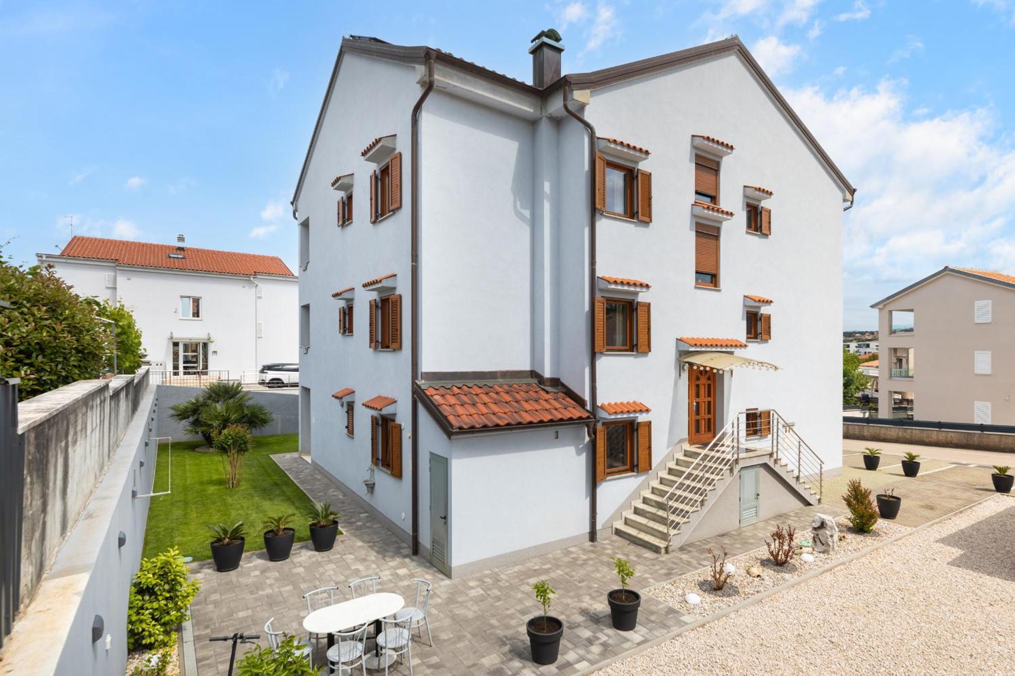 Apartments Kvarner 2 Малинска Экстерьер фото