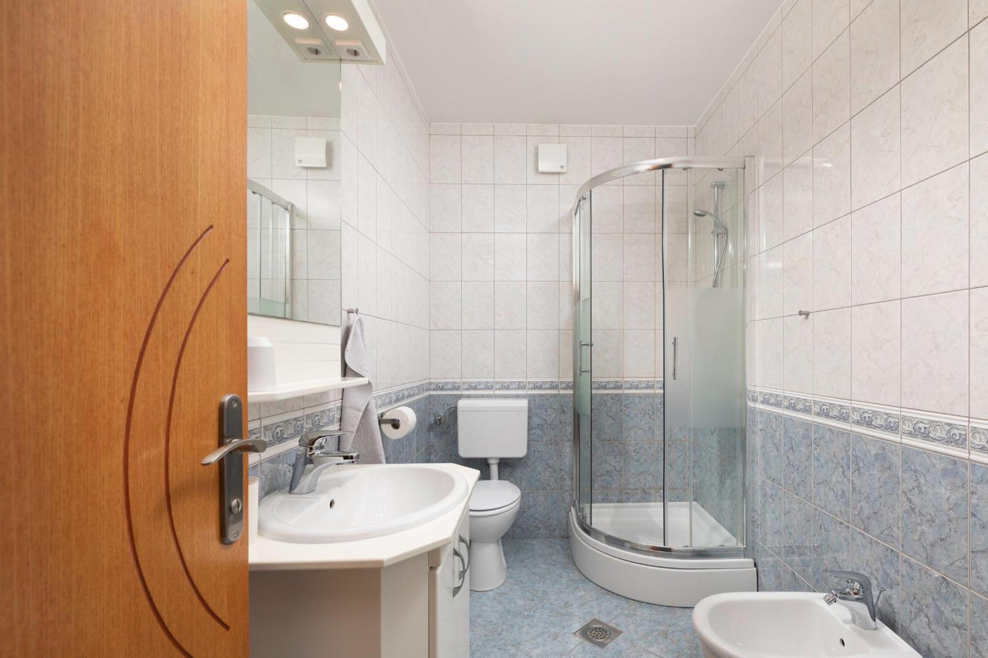 Apartments Kvarner 2 Малинска Экстерьер фото