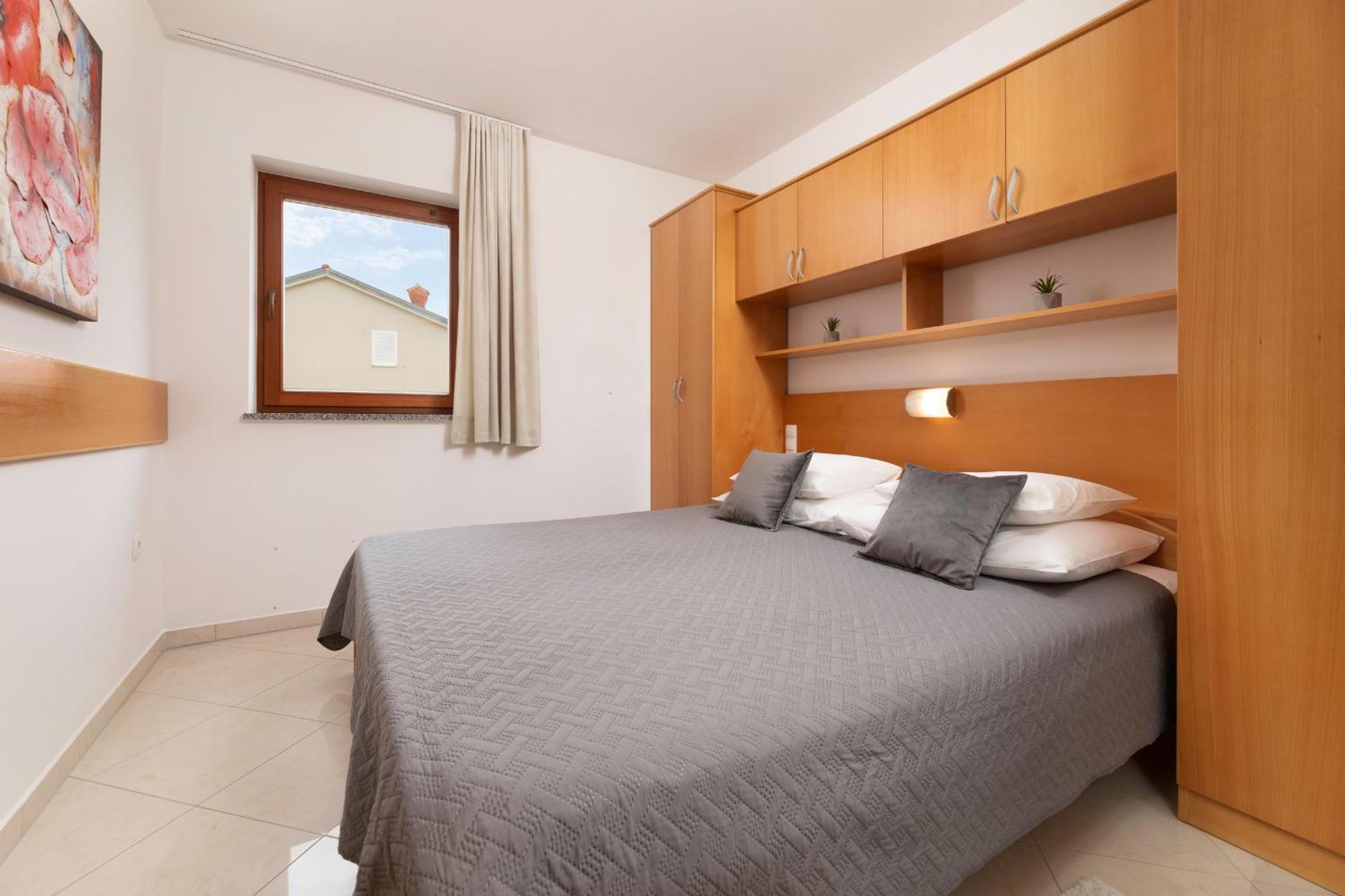 Apartments Kvarner 2 Малинска Экстерьер фото